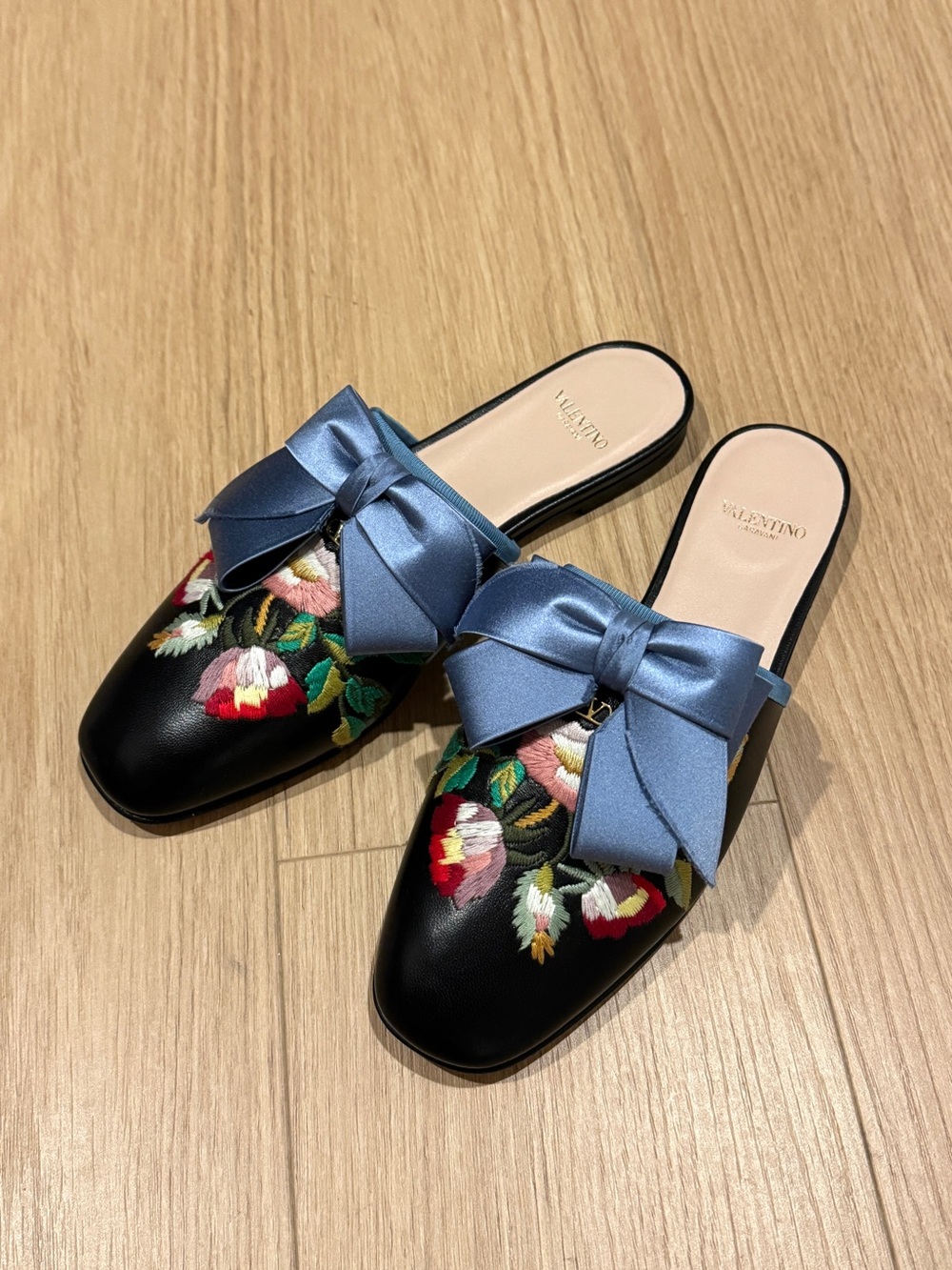 Valentino Garavani Black Leather Mules with Blue Bow (Brand New) - Picture 2 of 4